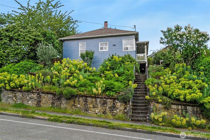 Property Photo:  1012  20th Avenue  S  WA 98144 