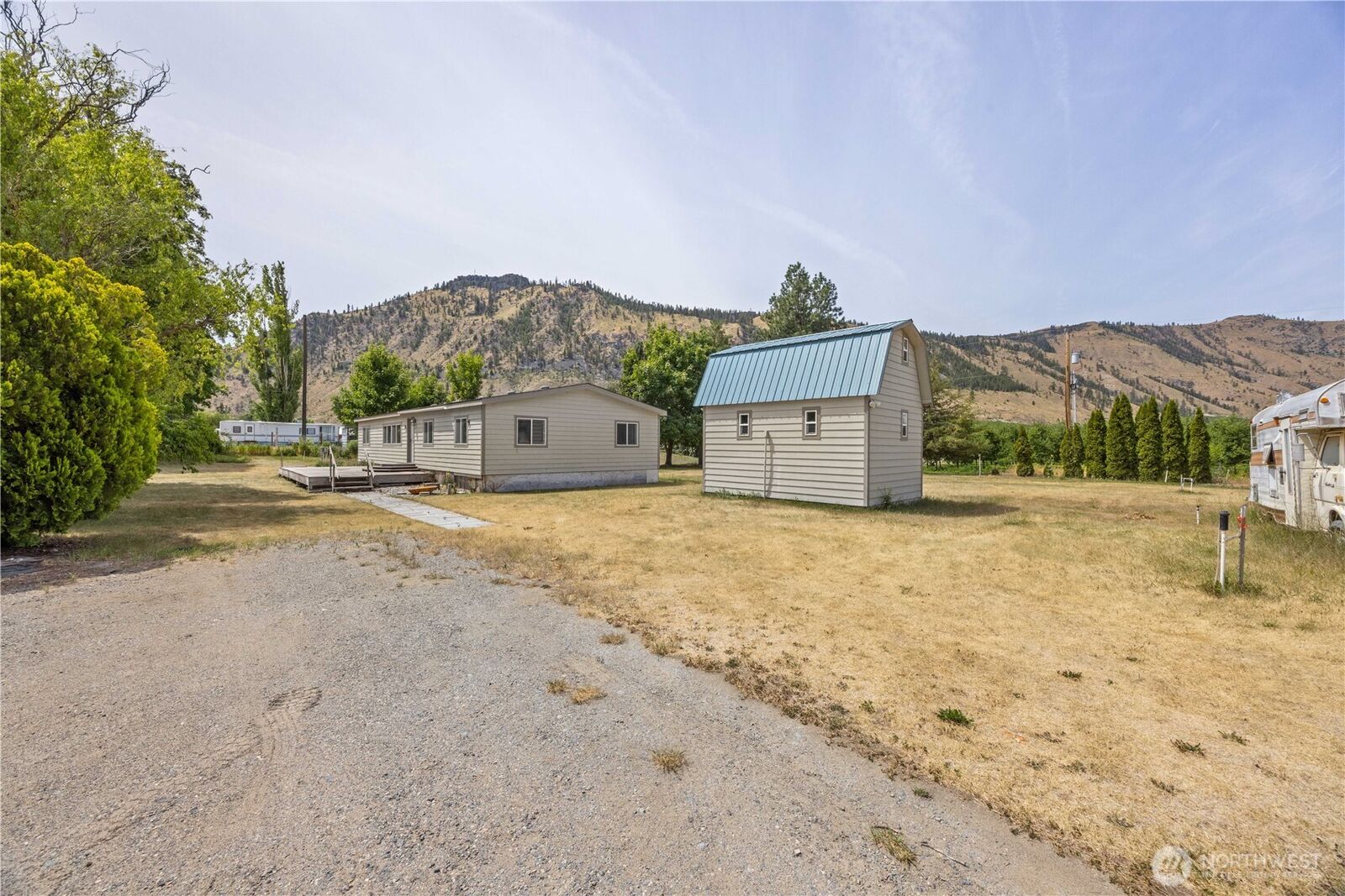 Property Photo:  27  Buckingham Alley  WA 98812 