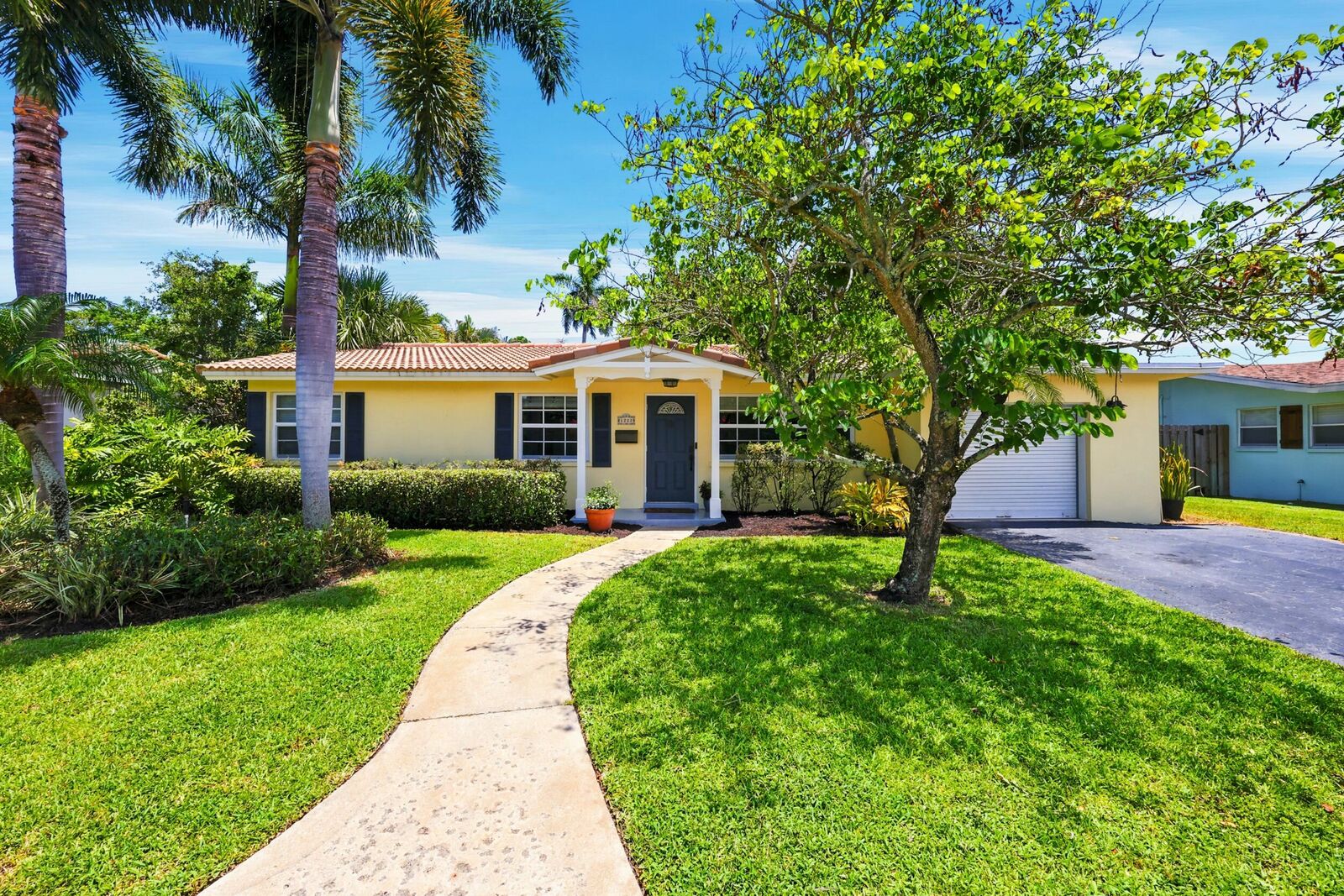 Property Photo:  1222 SW 5th Street  FL 33486 