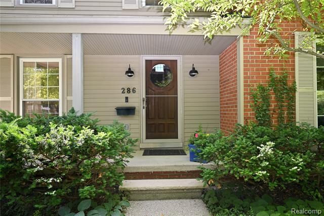 Property Photo:  286 Abbey Street  MI 48009 