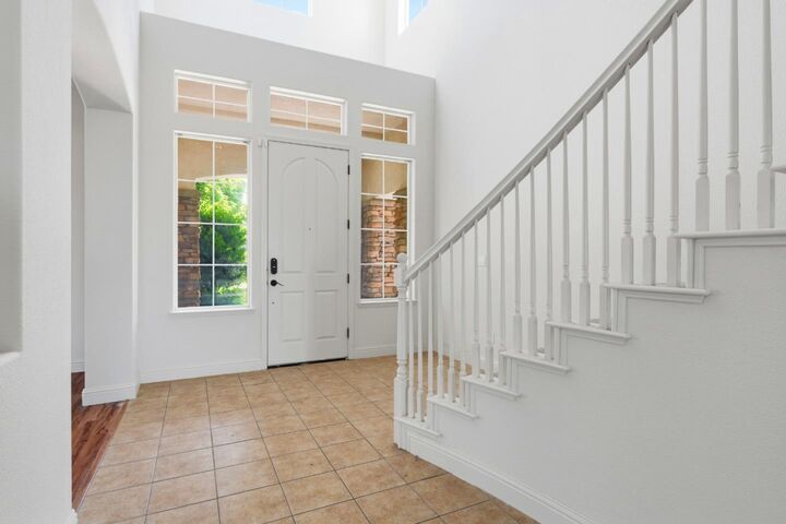 Property Photo:  881 Trestle Point  CA 95330 