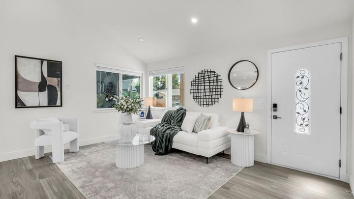 Property Photo:  186 Fair Oaks Street  CA 94040 