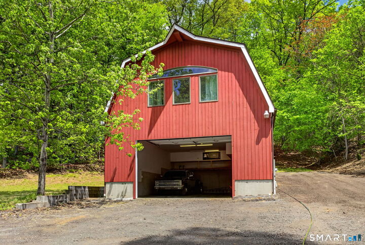 Property Photo: 53 Hermitage Lane CT 06473