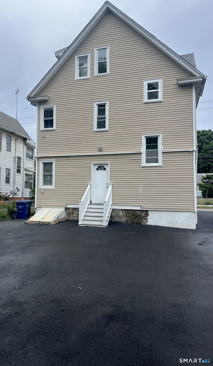 Property Photo:  137 Hollister Avenue  CT 06610 