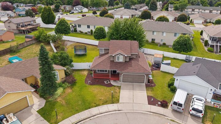 Property Photo:  1402 E Houghton Ct  WA 99217 