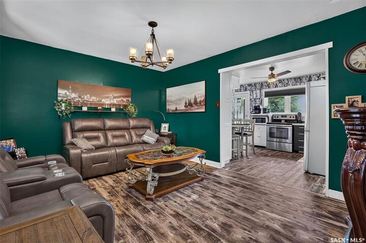 Property Photo:  653 Duffield Street W  SK S6H 5J2 
