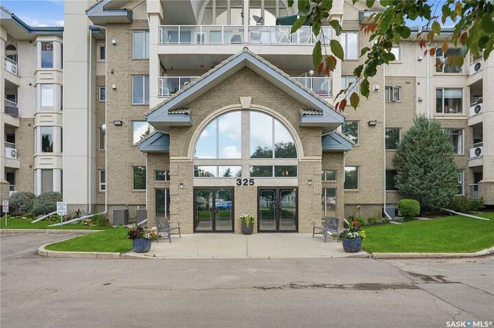 Property Photo:  325 Keevil Crescent 305  SK S7N 4R8 