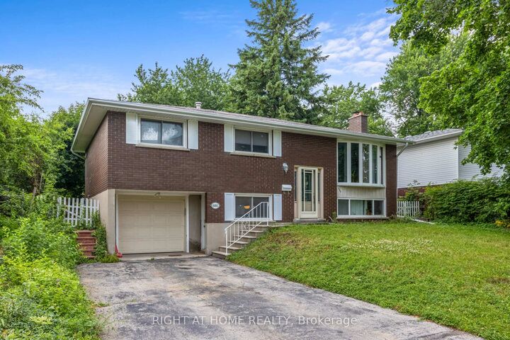 Property Photo:  695 Glen Forrest Boulevard Upper  ON N2L 4K7 