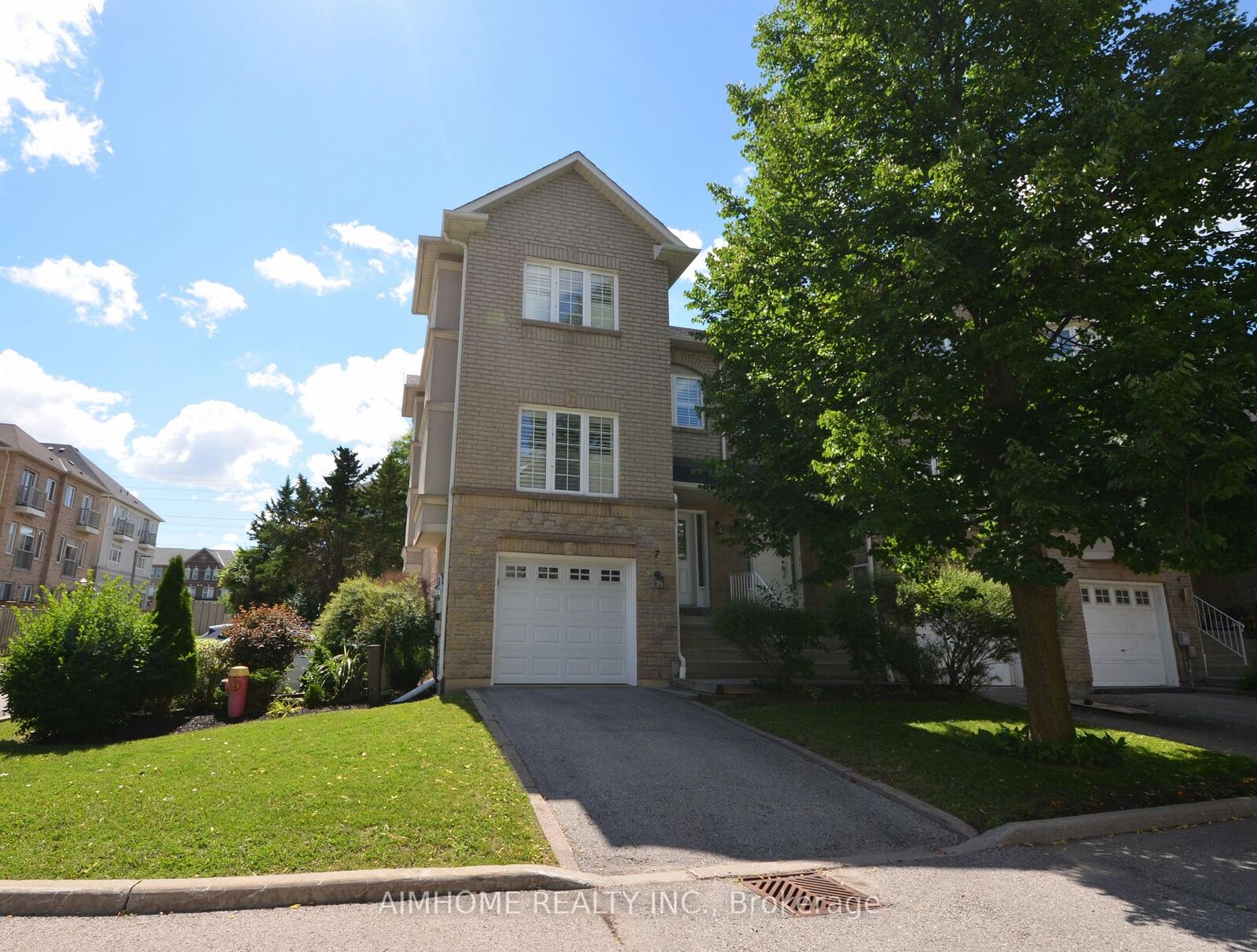 Property Photo:  10719 Bathurst Street 7  ON L4C 0N3 