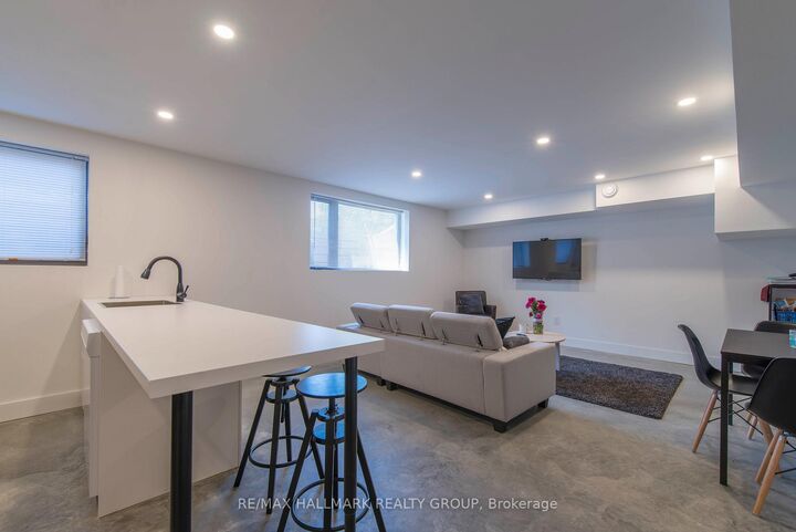 Property Photo:  49 Chippewa Avenue Lower  ON K2G 1X8 