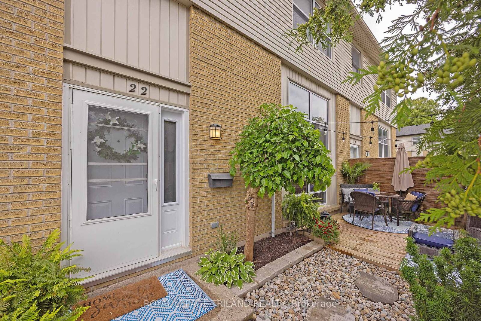 Property Photo:  760 Berkshire Drive 22  ON N6J 4A5 
