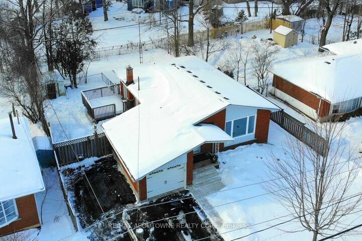 Property Photo:  314 Bevan Drive  ON L7L 4L2 
