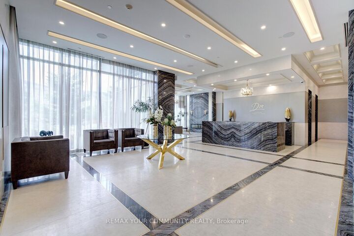 Property Photo:  20 Gatineau Drive 406  ON L4J 0L3 