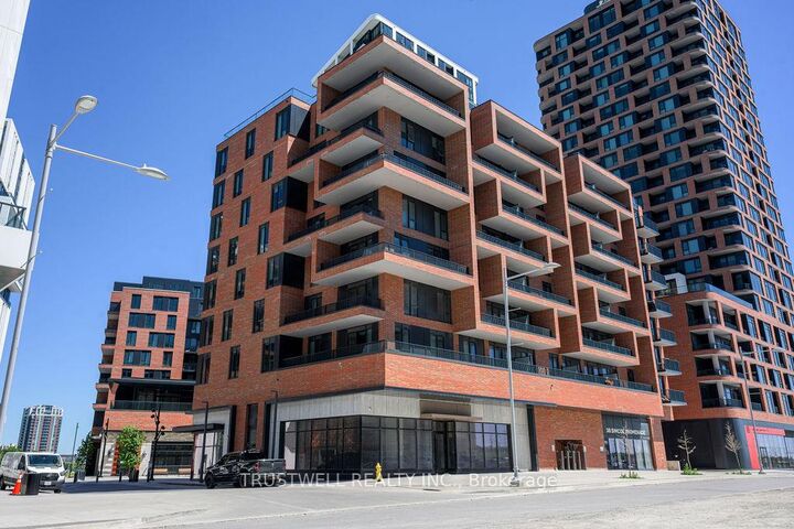 Property Photo: 38 Simcoe Promenade 407 ON L6G 0H7