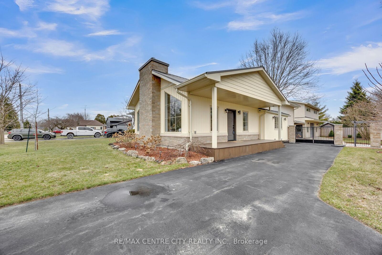 Property Photo:  174 Ridge Street  ON N0L 1J0 