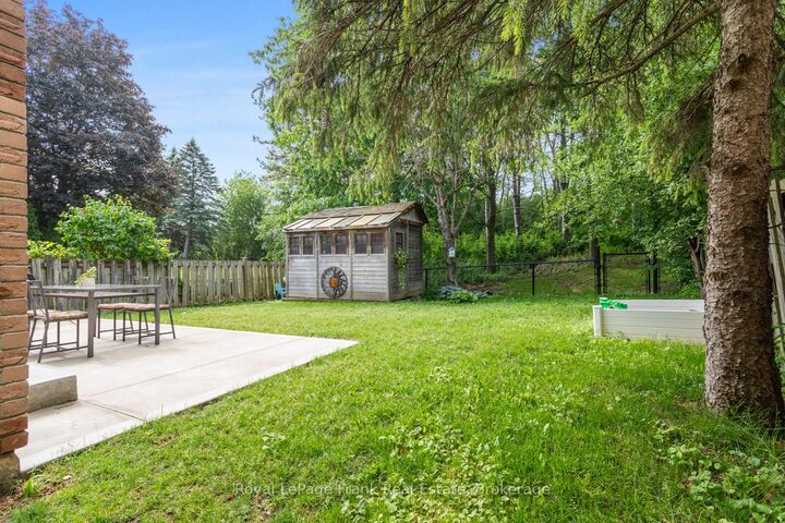 Property Photo:  731 Honey Tree Court  ON L1N 7W5 