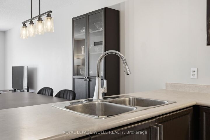 Property Photo: 107 Bond Street 304 ON L3V 1J7