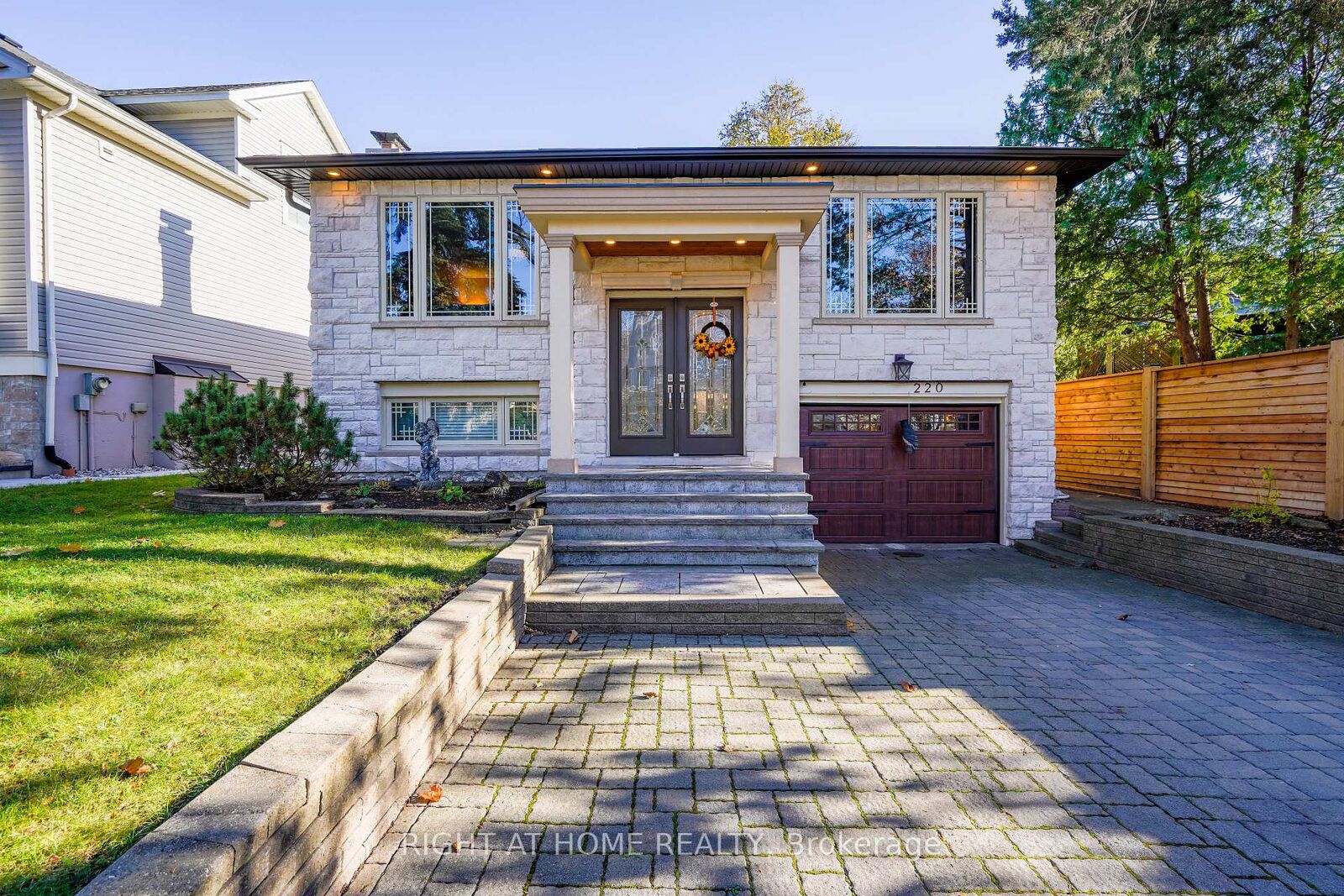Property Photo: 220 Overton Place ON L6H 1E9
