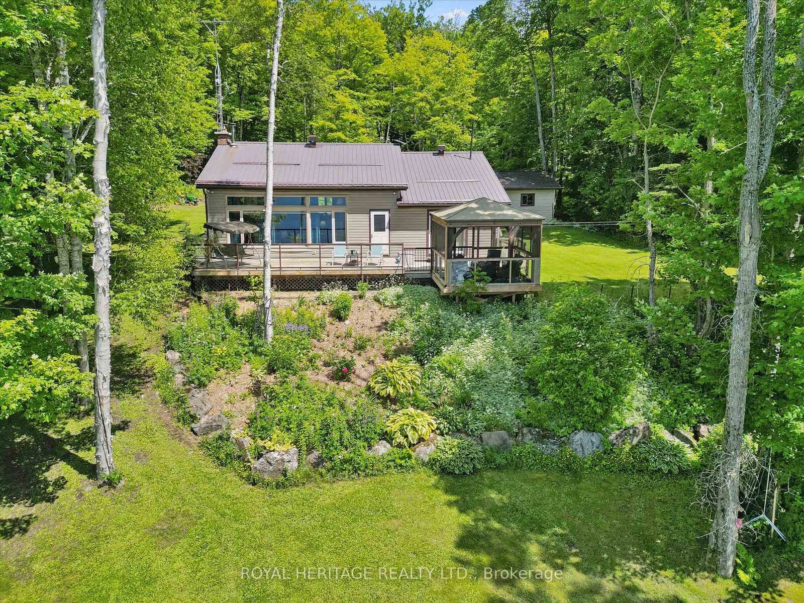 Property Photo:  614 Sieber Road E  ON P0A 1C0 