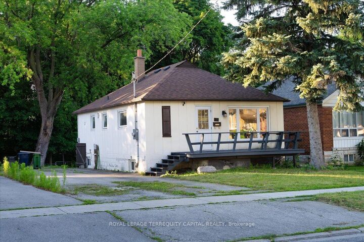 Property Photo: 175 Clearbrooke Circle ON M9W 2G2