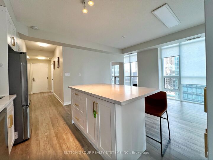 Property Photo:  126 Simcoe Street 1208  ON M5H 4E6 
