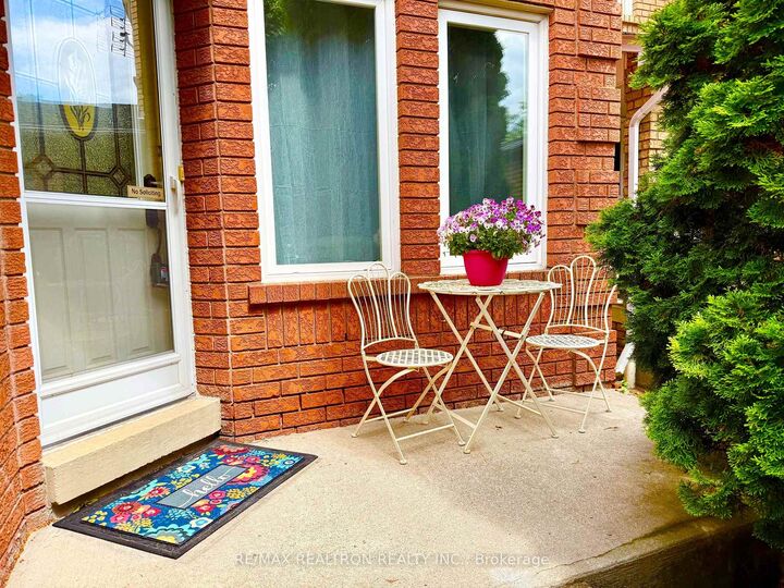 Property Photo:  67 Sable Crescent  ON L1R 1Y6 