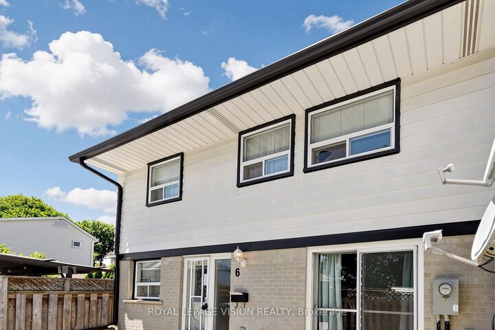 Property Photo: 6 Hector Court ON L6S 1P1