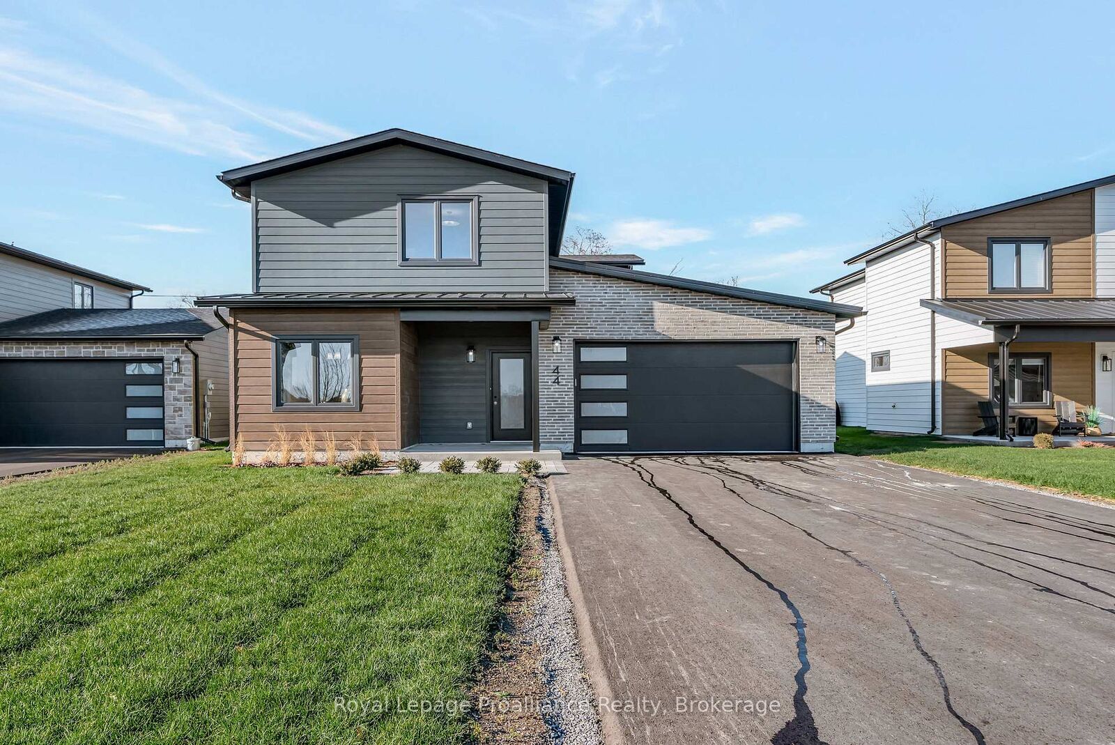Property Photo: 44 Fraser Drive ON K0K 1E0