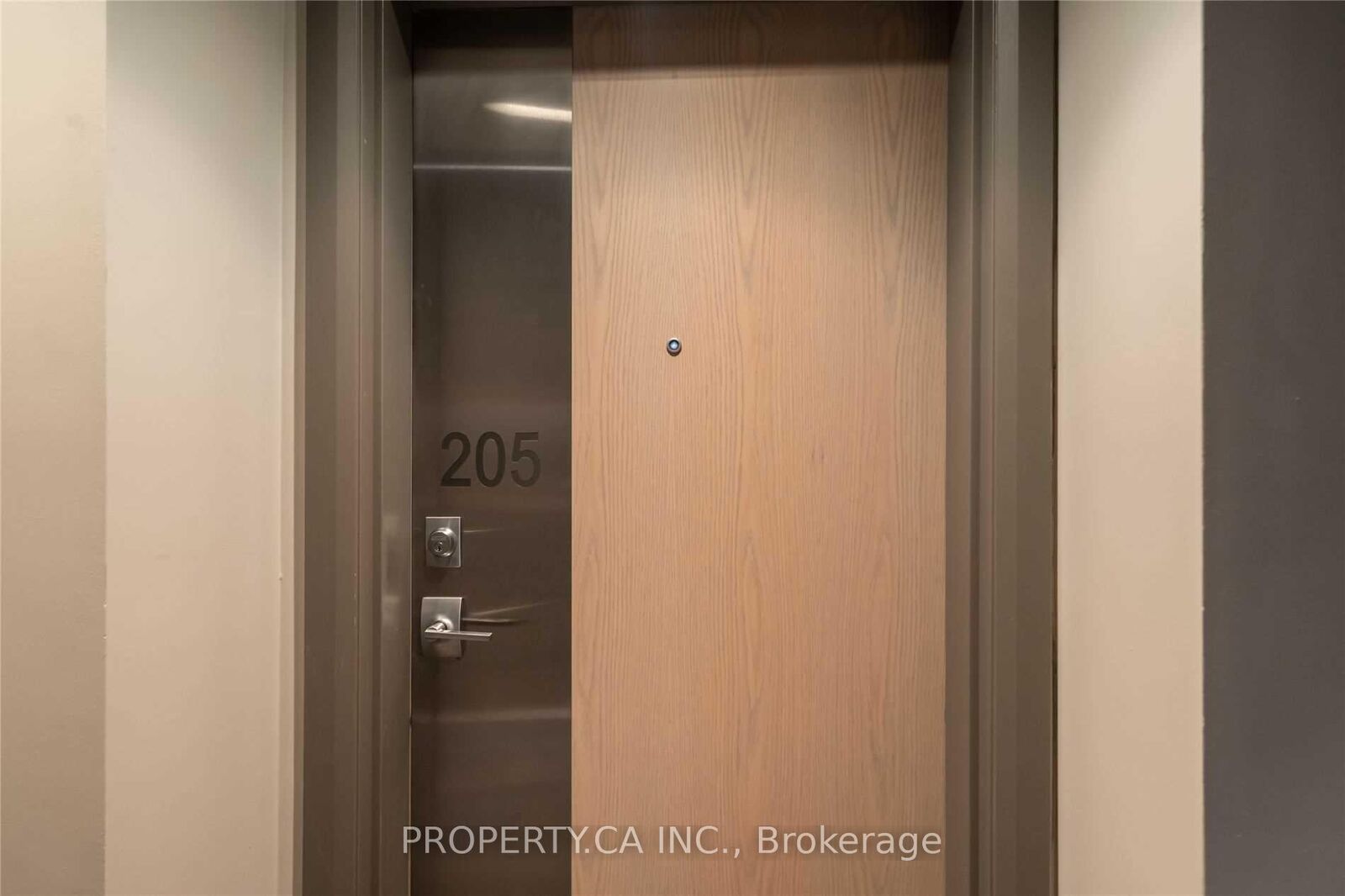 Property Photo:  3028 Creekshore Common 205  ON L6M 5K6 