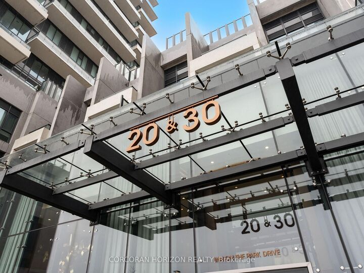 Property Photo:  30 Inn On The Park Drive 221  ON M3C 0P7 