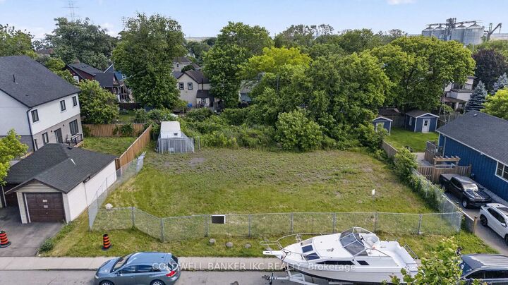 Property Photo:  2.5 Rembe Avenue  ON L8H 7G6 
