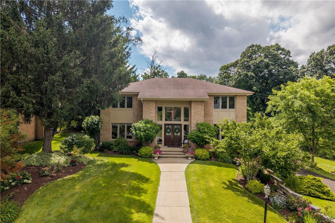 Property Photo: 1029 Tall Trees Dr PA 15241