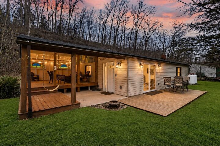 Property Photo: 142 Twin Lakes Dr PA 16063