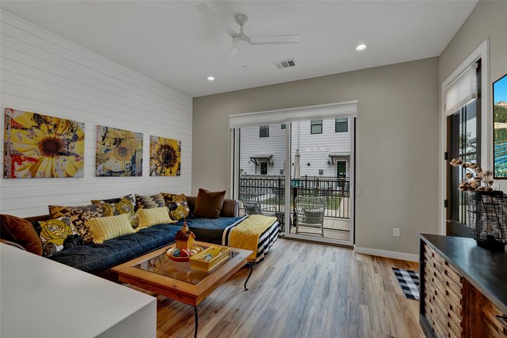 Property Photo:  1208  Academy Academy Avenue 3101  TX 78130 