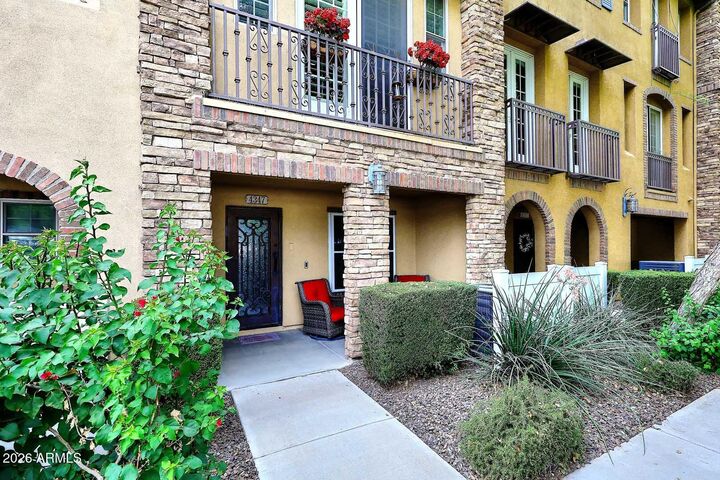 Property Photo: 4347 N 24th Way AZ 85016