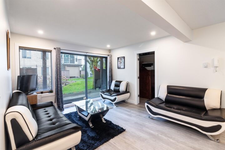 Property Photo:  7115 134 Street 12  BC V3W 4T1 