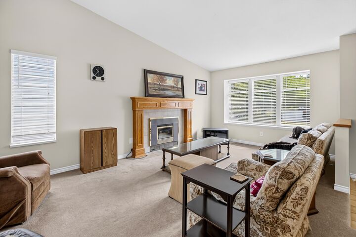 Property Photo:  11957 237A Street  BC V4R 1V9 