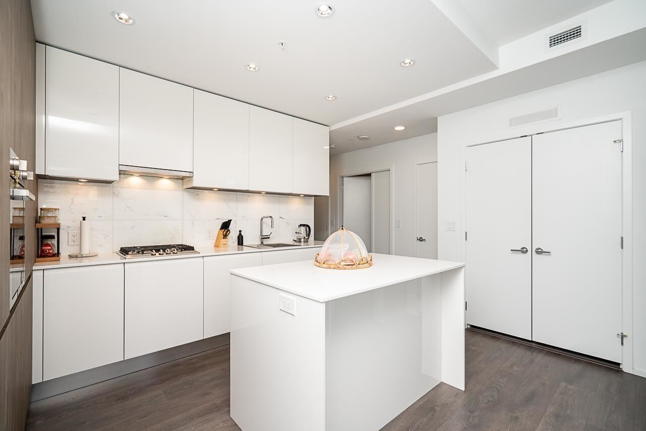Property Photo:  4650 Brentwood Boulevard 2407  BC V5C 0M3 