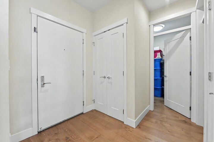 Property Photo: 14855 Thrift Avenue 516 BC V4B 2J6