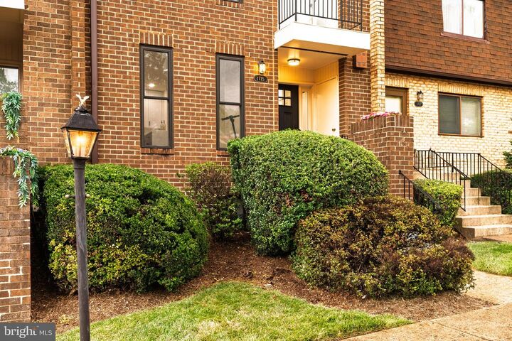 Property Photo:  1715 Tyvale Court  VA 22182 