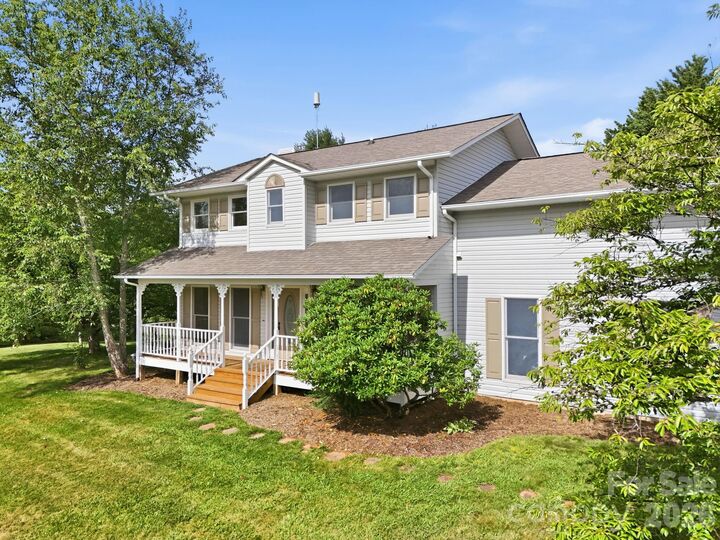Property Photo:  1091 Windswept Ridge Road  NC 28753 