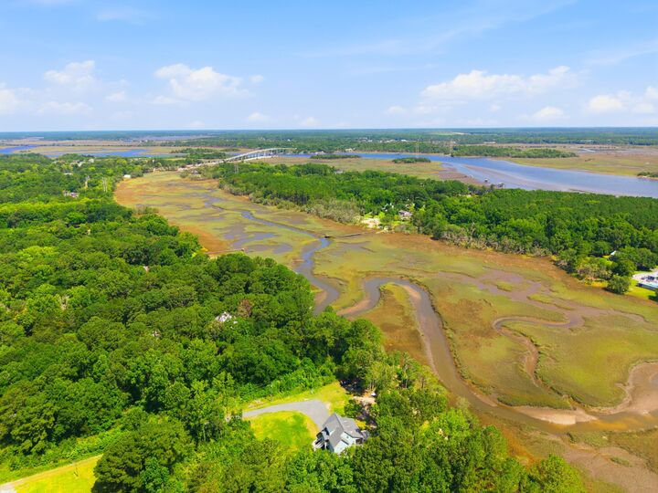 Property Photo:  615 J And R Road  SC 29455 