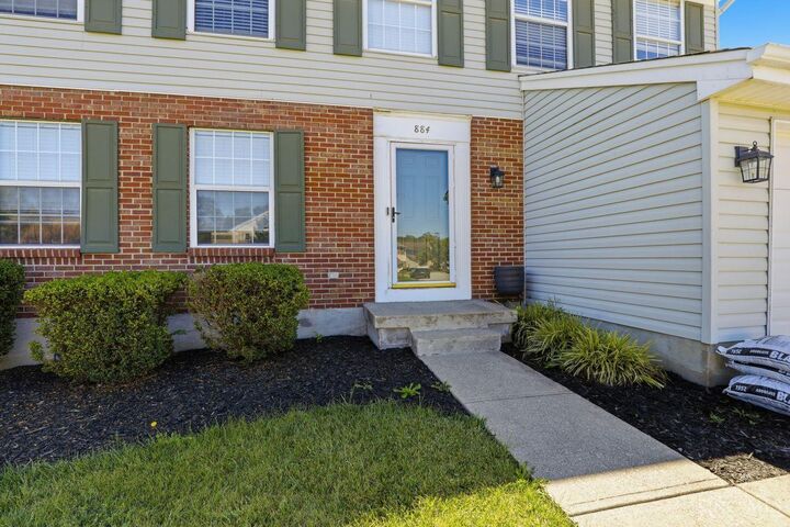 Property Photo: 884 Venetian Terrace OH 45224