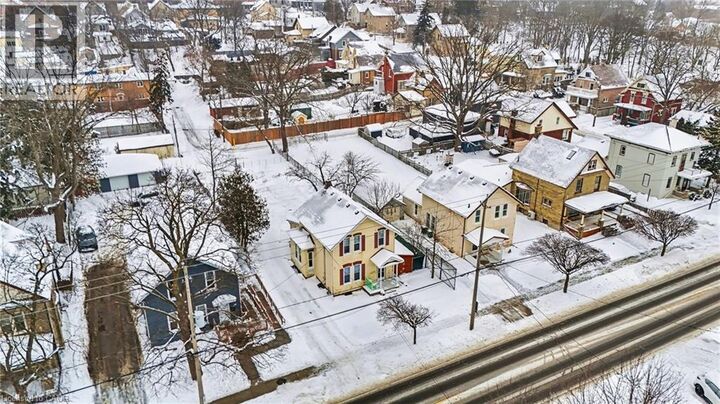 Property Photo:  86 Courtland Avenue East  ON N2G 2T8 