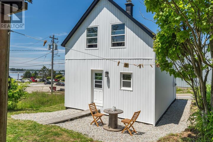 Property Photo:  7 Pearl Street  NS B5A 3M4 