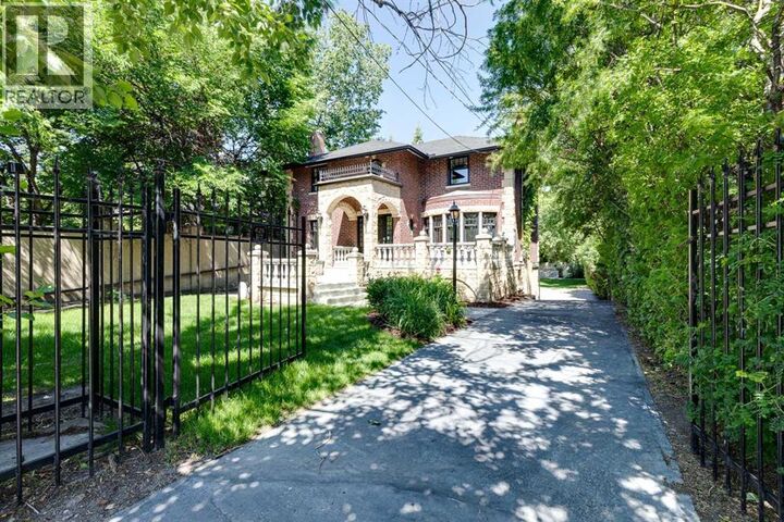 Property Photo:  628 Elbow Drive Southwest  AB T2S 2H7 