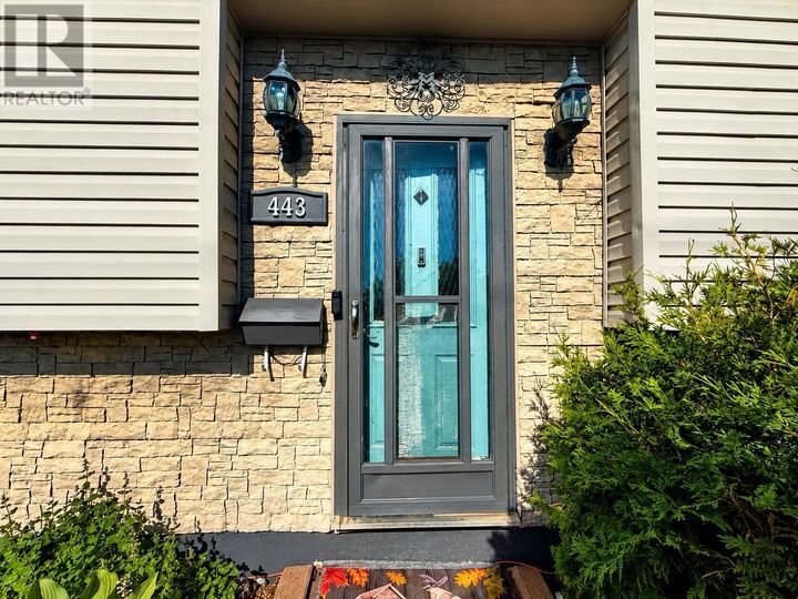 Property Photo:  443 James St N  ON P7C 4T3 