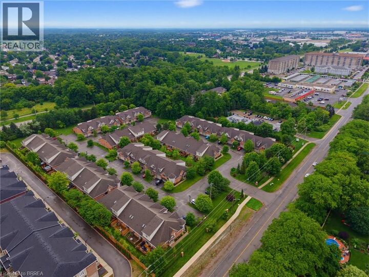 Property Photo:  655 Park Road North 13  ON N3R 0A2 