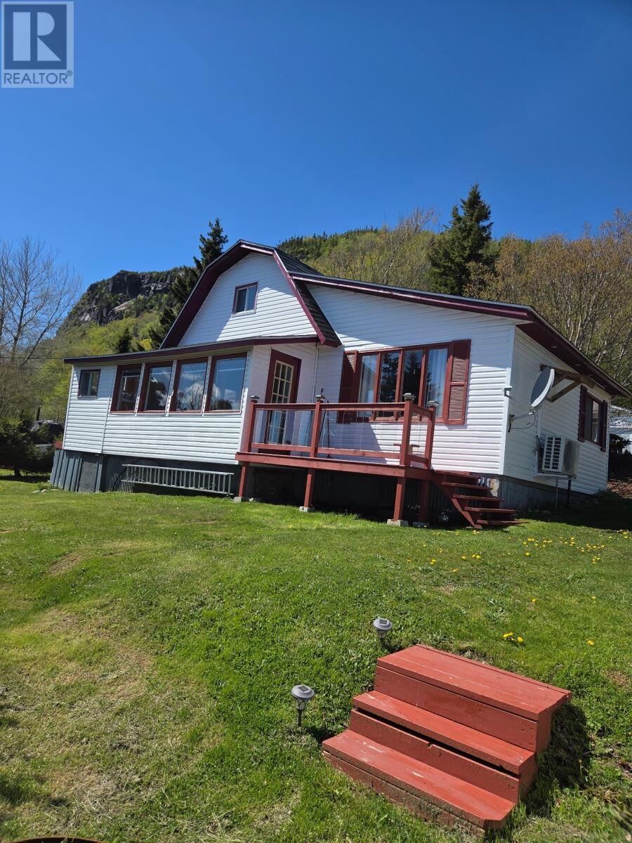 Property Photo:  47 Gull Pond Road  NL A2N 2Y4 
