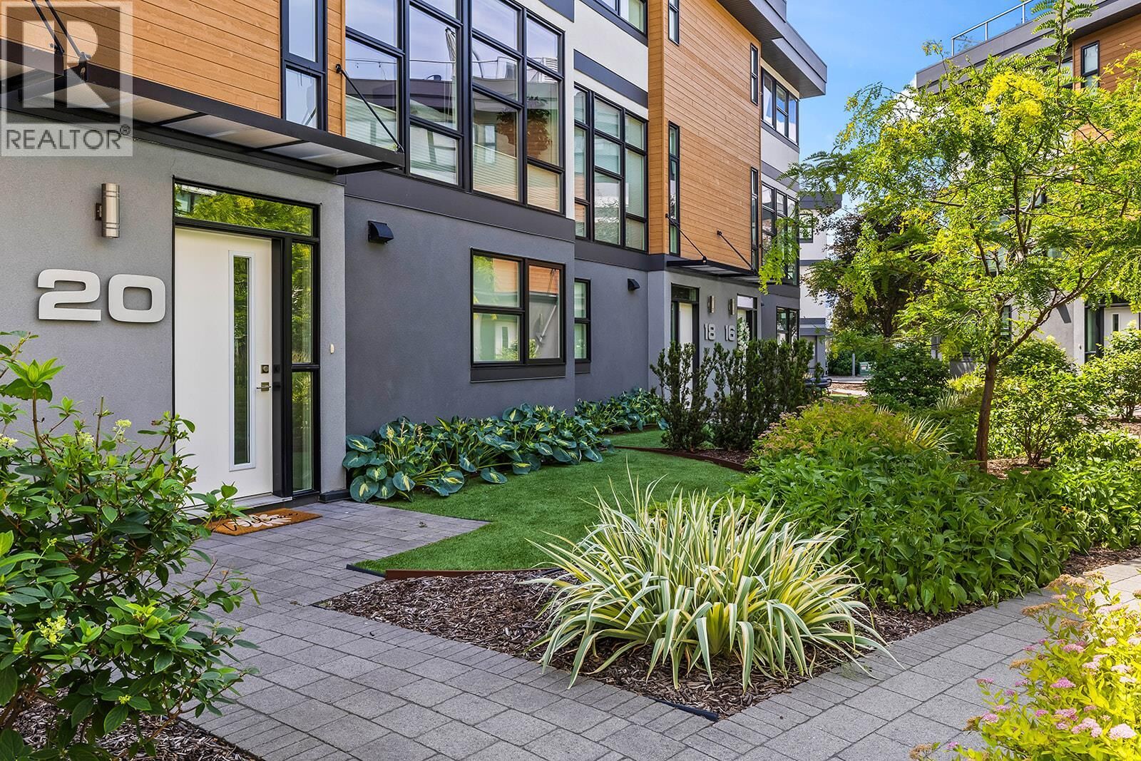 Property Photo: 1515 Highland Drive North 20 BC V1Y 0C9